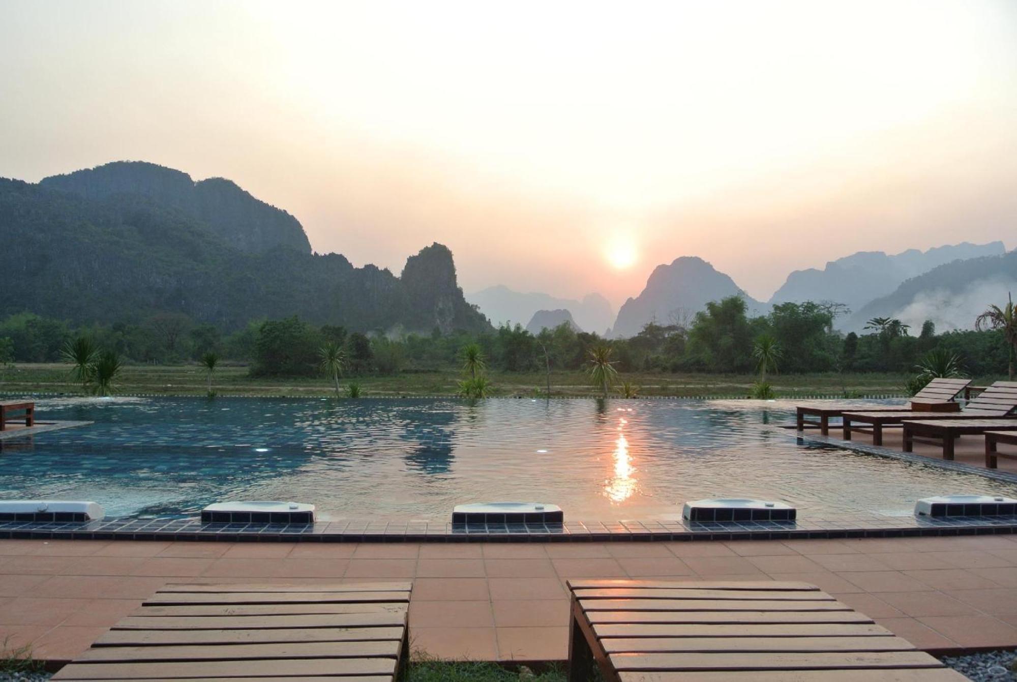 Lisha Garden Resort Hotel Vang Vieng Exterior photo